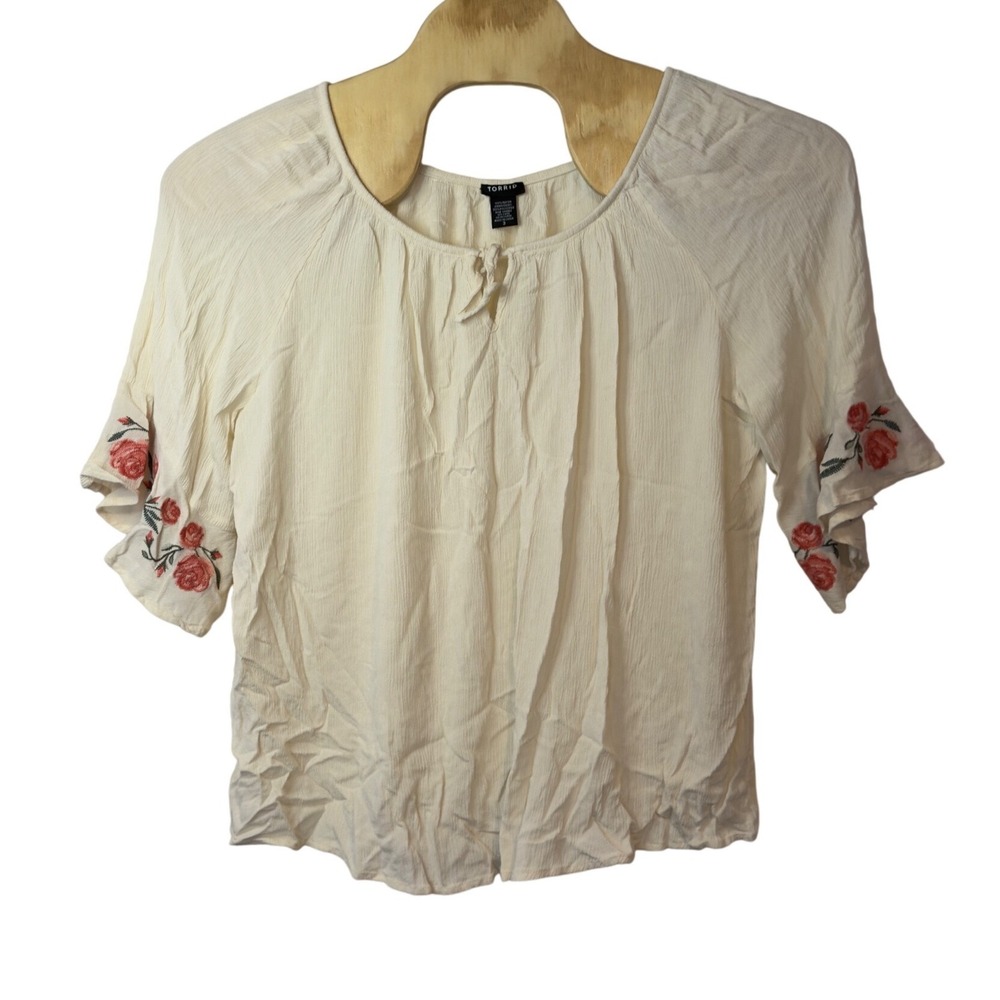 Torrid Embroidered Gauze Peasant Floral Blouse Size 3X Tie Neck Boho Cottagecore